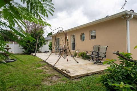 Villa ou maison à vendre à Kissimmee, Floride: 4 chambres, 174.1 m2 № 2431147 - photo 23