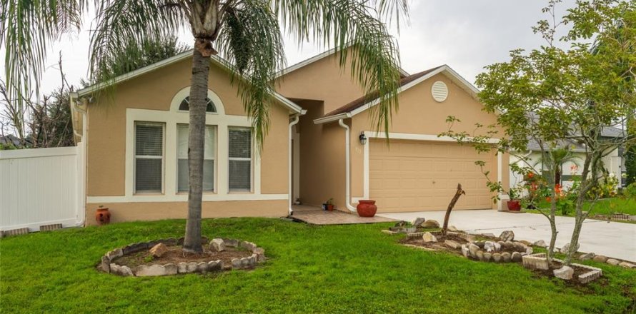 Villa ou maison à Kissimmee, Floride 4 chambres, 174.1 m2 № 2431147