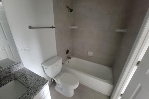 Immobilier commercial à vendre à Sebring, Floride: 93.46 m2 № 1942944 - photo 14