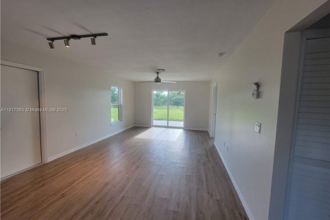 Immobilier commercial à vendre à Sebring, Floride: 93.46 m2 № 1942944 - photo 11