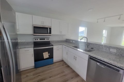 Immobilier commercial à vendre à Sebring, Floride: 93.46 m2 № 1942944 - photo 8