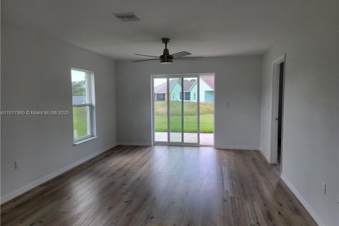 Immobilier commercial à vendre à Sebring, Floride: 93.46 m2 № 1942944 - photo 12