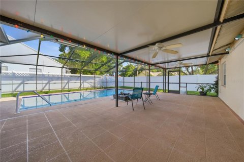 Купить виллу или дом в Тампа, Флорида 9 комнат, 187.01м2, № 2431248 - фото 19