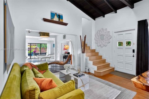 Casa en alquiler en Miami Shores, Florida, 3 dormitorios, 204.94 m2 № 1992154 - foto 11