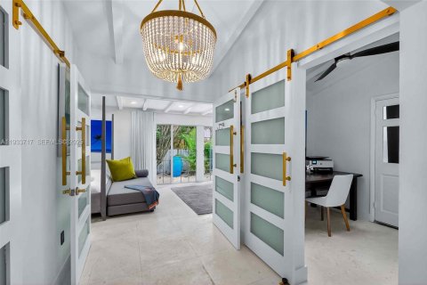 Casa en alquiler en Miami Shores, Florida, 3 dormitorios, 204.94 m2 № 1992154 - foto 24