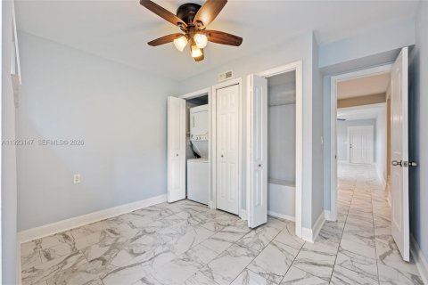 Купить коммерческую недвижимость в Лантана, Флорида 179.12м2, № 2082833 - фото 18