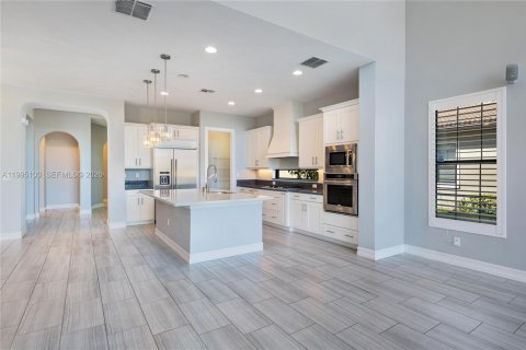 House in Parkland, Florida 5 bedrooms, 343.27 sq.m. № 2066141 - photo 21