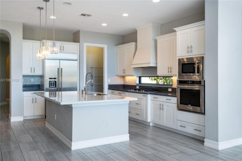 House in Parkland, Florida 5 bedrooms, 343.27 sq.m. № 2066141 - photo 22