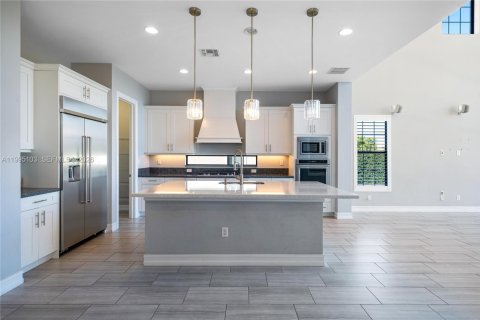 House in Parkland, Florida 5 bedrooms, 343.27 sq.m. № 2066141 - photo 20