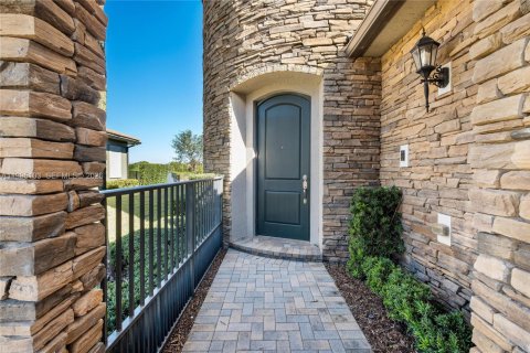 House in Parkland, Florida 5 bedrooms, 343.27 sq.m. № 2066141 - photo 18