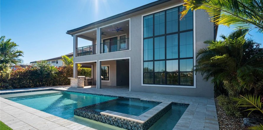 House in Parkland, Florida 5 bedrooms, 343.27 sq.m. № 2066141