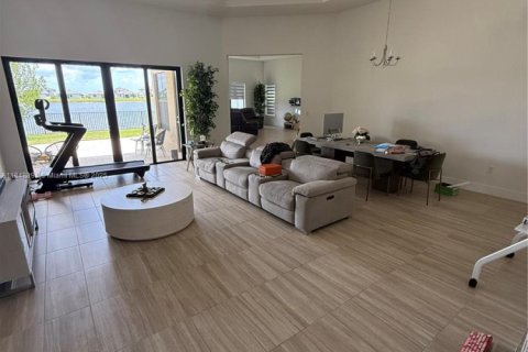 Casa en venta en Ave Maria, Florida, 4 dormitorios, 287.72 m2 № 1958441 - foto 2