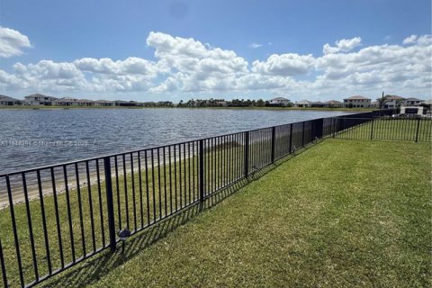 Casa en venta en Ave Maria, Florida, 4 dormitorios, 287.72 m2 № 1958441 - foto 5