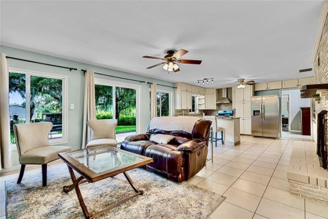 House in Geneva, Florida 3 bedrooms, 227.24 sq.m. № 1832121 - photo 22