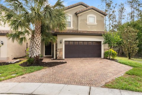 Casa en venta en Kissimmee, Florida, 6 dormitorios, 291.9 m2 № 1719171 - foto 1