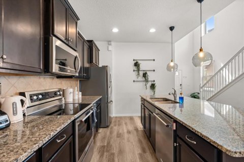 Casa en venta en Kissimmee, Florida, 6 dormitorios, 291.9 m2 № 1719171 - foto 10