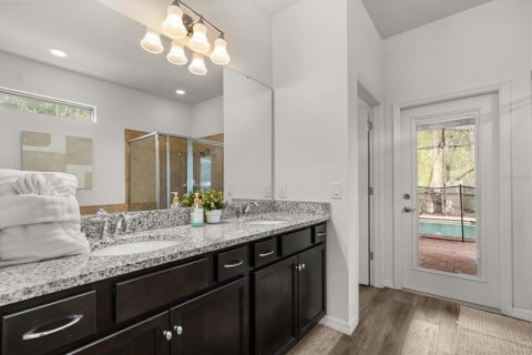 Casa en venta en Kissimmee, Florida, 6 dormitorios, 291.9 m2 № 1719171 - foto 16