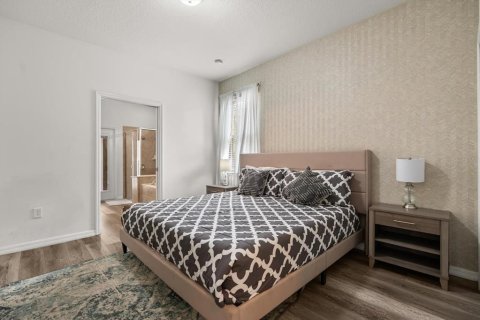 Casa en venta en Kissimmee, Florida, 6 dormitorios, 291.9 m2 № 1719171 - foto 13