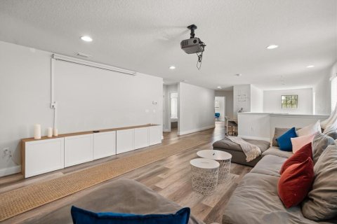 Casa en venta en Kissimmee, Florida, 6 dormitorios, 291.9 m2 № 1719171 - foto 23