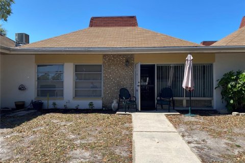 Villa ou maison à Holiday, Floride 2 chambres, 76.64 m2 № 2099369