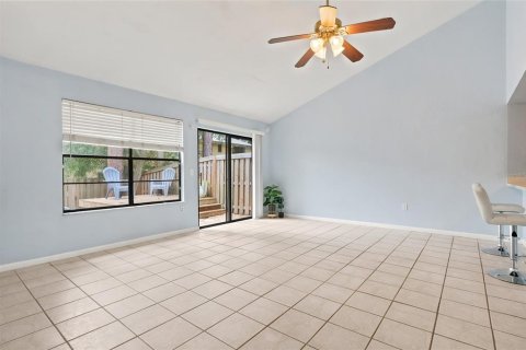 Adosado en venta en Gainesville, Florida, 2 dormitorios, 112.23 m2 № 2196242 - foto 7