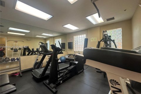 Купить кондоминиум в Майами, Флорида 1 спальня, 57.13м2, № 2040592 - фото 25