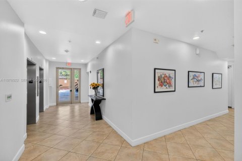 Купить кондоминиум в Майами, Флорида 1 спальня, 57.13м2, № 2040592 - фото 24