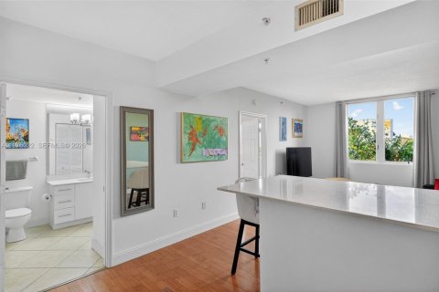 Купить кондоминиум в Майами, Флорида 1 спальня, 57.13м2, № 2040592 - фото 8