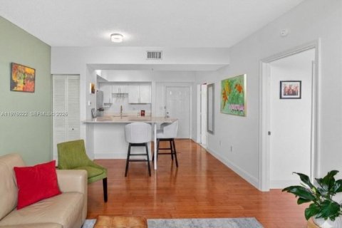 Купить кондоминиум в Майами, Флорида 1 спальня, 57.13м2, № 2040592 - фото 12