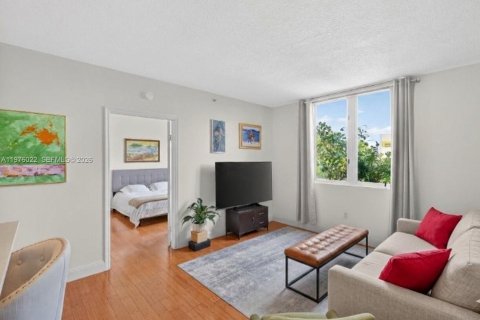 Купить кондоминиум в Майами, Флорида 1 спальня, 57.13м2, № 2040592 - фото 14