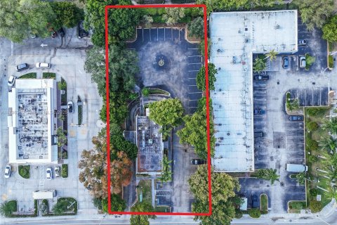 Купить коммерческую недвижимость в Помпано-Бич, Флорида № 2034214 - фото 2