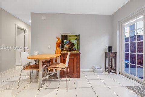 Купить виллу или дом в Майами, Флорида 3 спальни, 128.48м2, № 2050819 - фото 27