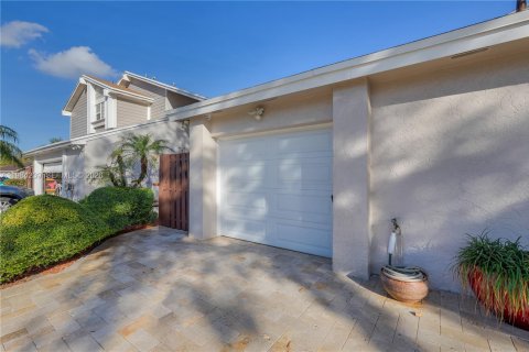 Купить виллу или дом в Майами, Флорида 3 спальни, 128.48м2, № 2050819 - фото 9