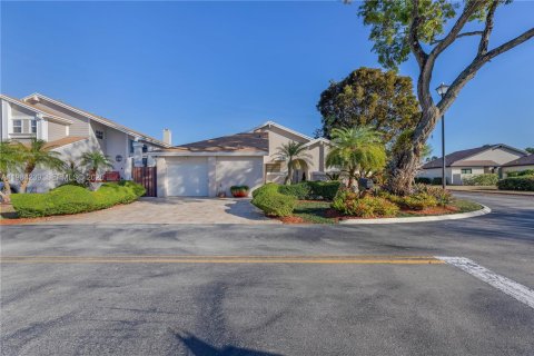 Купить виллу или дом в Майами, Флорида 3 спальни, 128.48м2, № 2050819 - фото 5