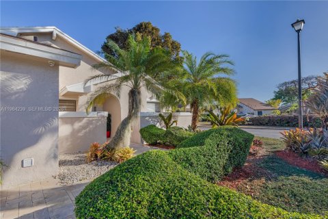 Купить виллу или дом в Майами, Флорида 3 спальни, 128.48м2, № 2050819 - фото 10