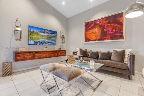 Купить виллу или дом в Майами, Флорида 3 спальни, 128.48м2, № 2050819 - фото 14