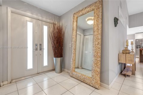 Купить виллу или дом в Майами, Флорида 3 спальни, 128.48м2, № 2050819 - фото 12