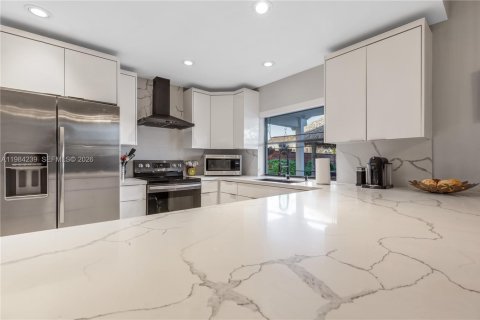 Купить виллу или дом в Майами, Флорида 3 спальни, 128.48м2, № 2050819 - фото 22