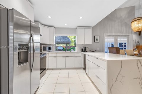 Купить виллу или дом в Майами, Флорида 3 спальни, 128.48м2, № 2050819 - фото 23