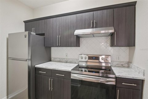 Condo in Tampa, Florida, 2 bedrooms  № 2096684 - photo 13