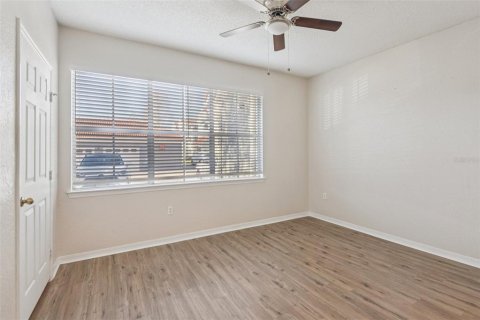Condo in Tampa, Florida, 2 bedrooms  № 2096684 - photo 19