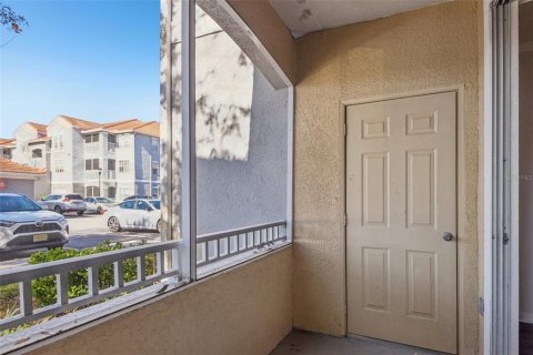 Condo in Tampa, Florida, 2 bedrooms  № 2096684 - photo 24