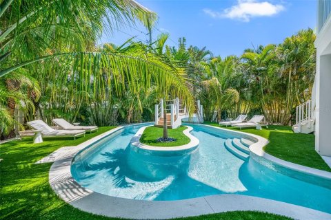 Casa en venta en Anna Maria, Florida, 5 dormitorios, 302.4 m2 № 1609609 - foto 24