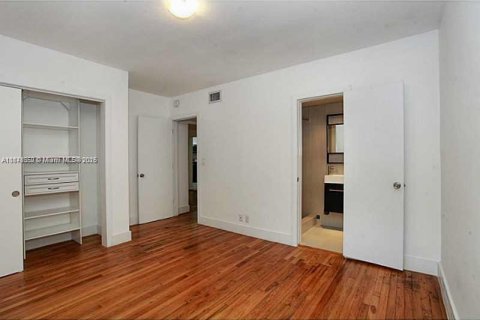Apartamento en alquiler en Miami Beach, Florida, 2 dormitorios, 102.19 m2 № 1898354 - foto 9