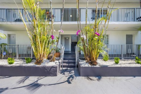 Apartamento en alquiler en Miami Beach, Florida, 2 dormitorios, 102.19 m2 № 1898354 - foto 14