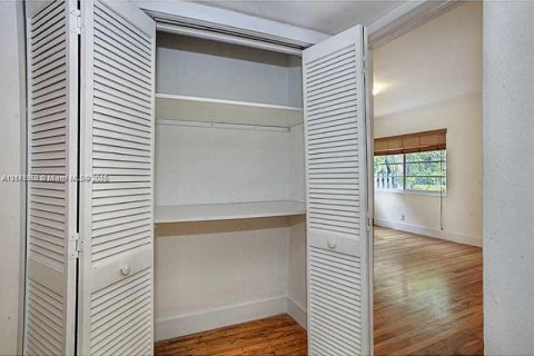 Apartamento en alquiler en Miami Beach, Florida, 2 dormitorios, 102.19 m2 № 1898354 - foto 11