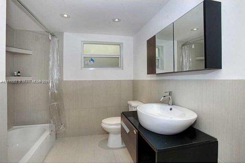 Apartamento en alquiler en Miami Beach, Florida, 2 dormitorios, 102.19 m2 № 1898354 - foto 6