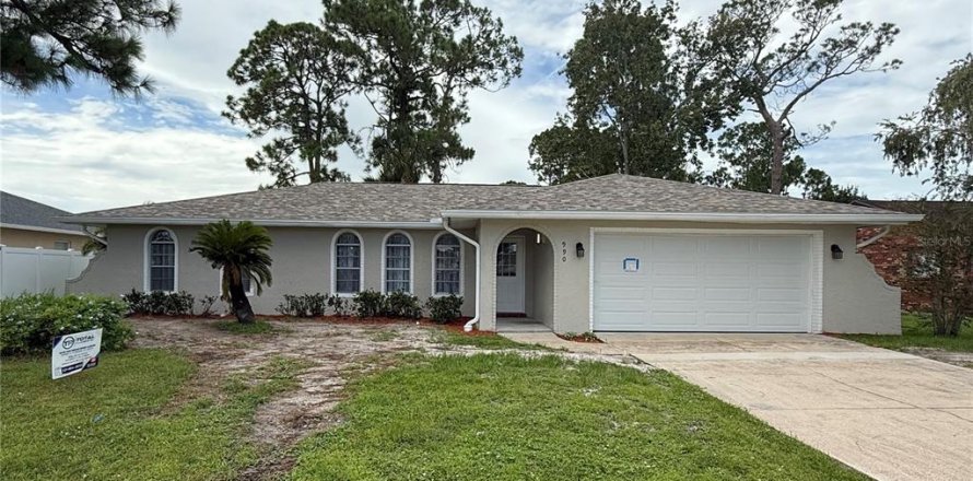 House in Palm Bay, Florida 3 bedrooms, 163.32 sq.m. № 1883333
