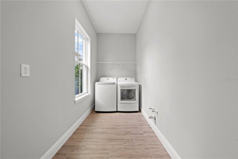 Villa ou maison à louer à Orlando, Floride: 4 chambres, 256.22 m2 № 1907453 - photo 18