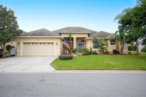 Casa en venta en Lakeland, Florida, 4 dormitorios, 272.58 m2 № 1540719 - foto 1